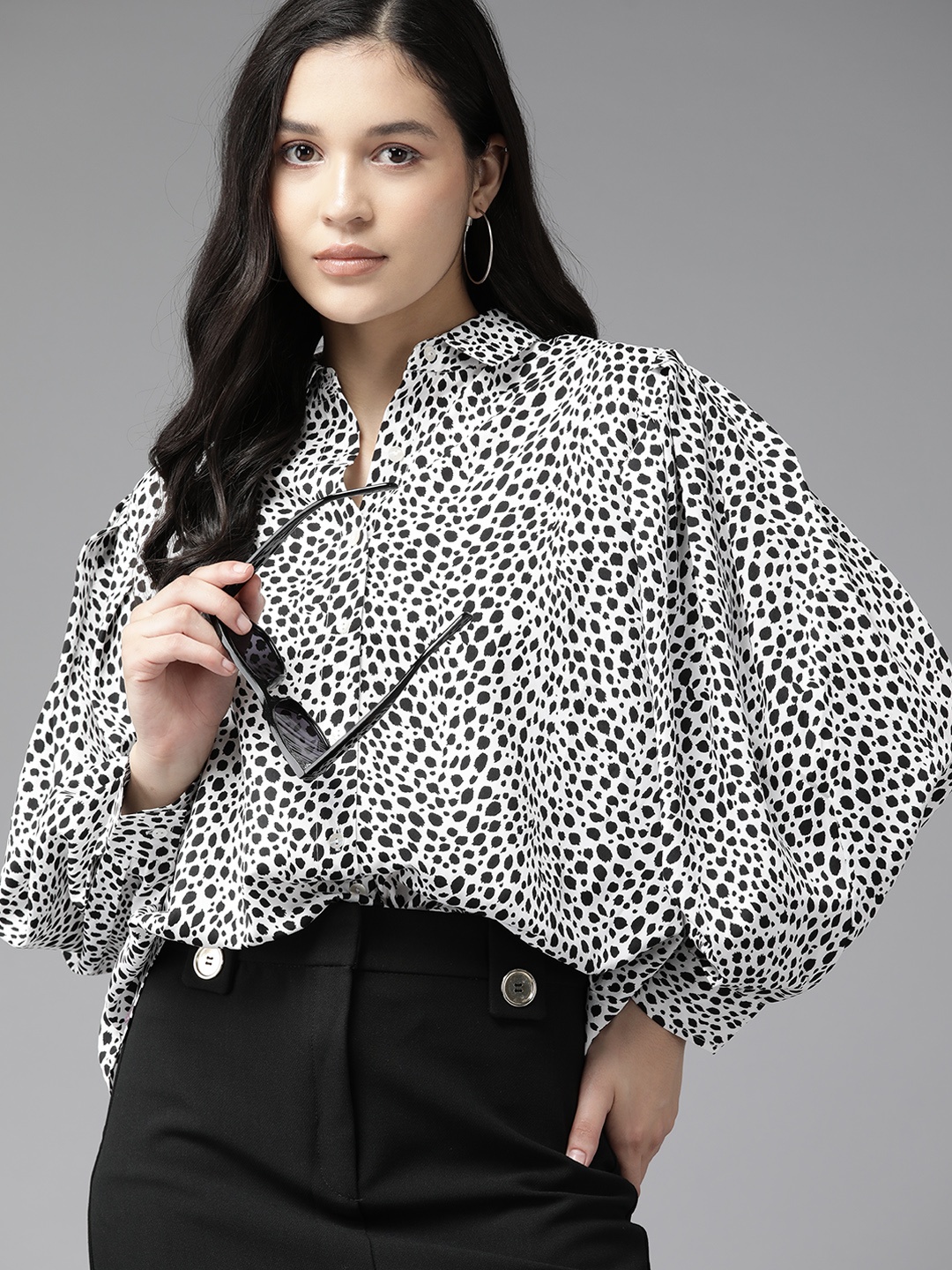 

Roadster Women Classic Animal Printed Casual Shirt, Black