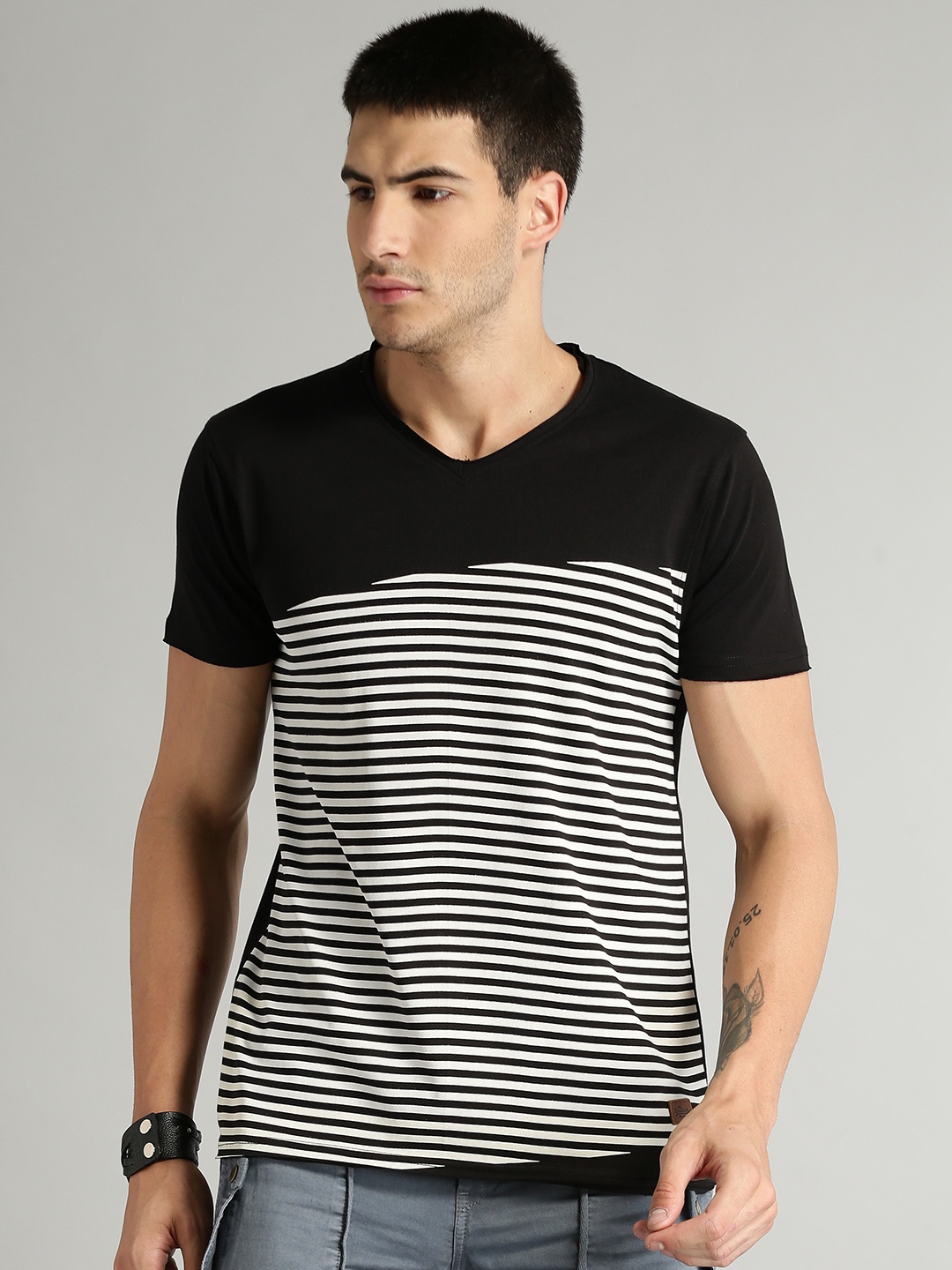 

Roadster Men Black Striped V-Neck Pure Cotton T-shirt