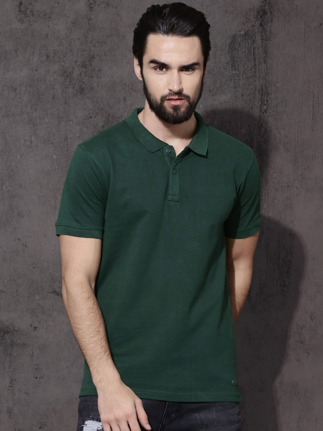 

Roadster Time Travlr Men Green Solid Polo Collar Pure Cotton T-shirt