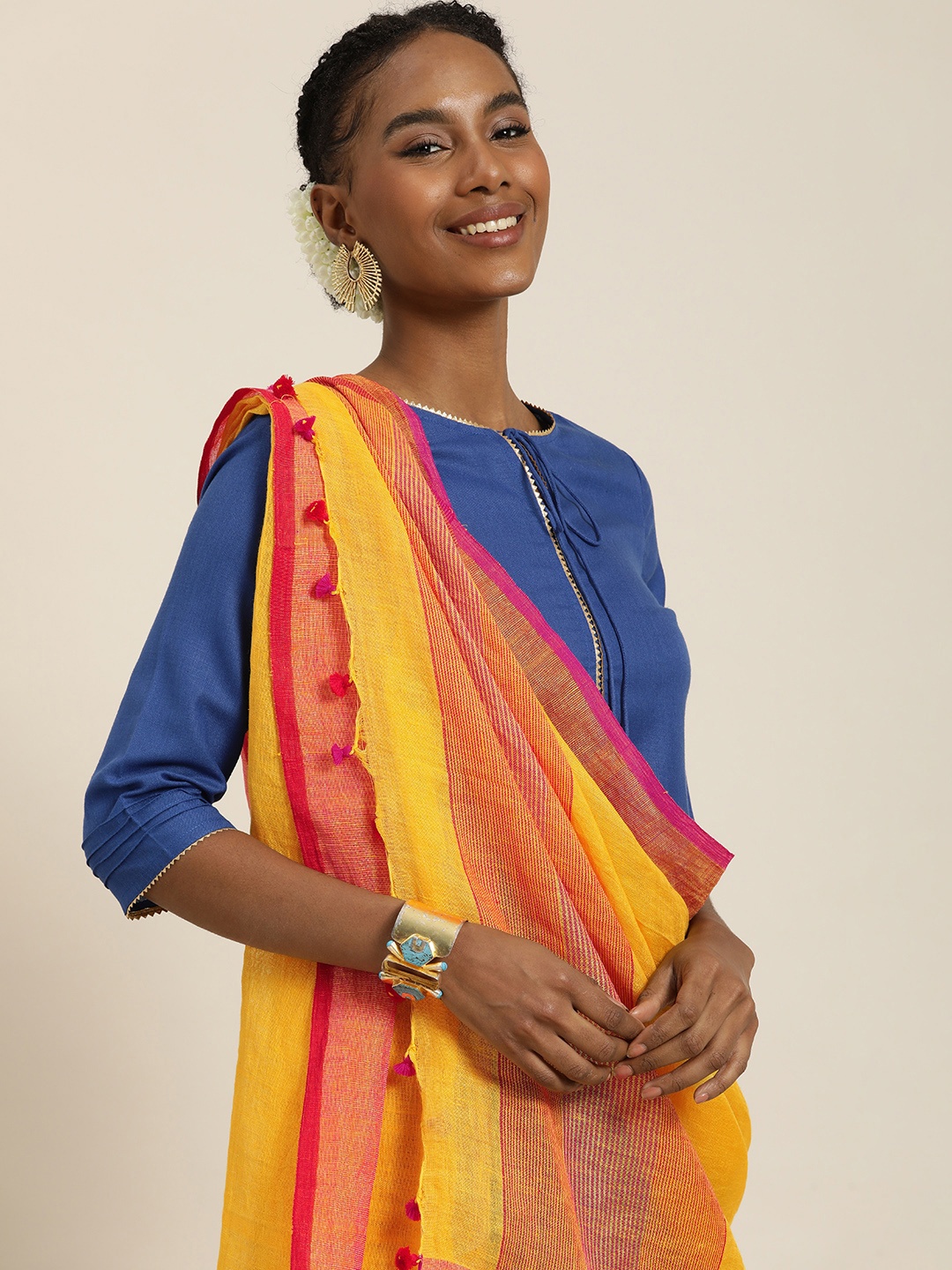 

Taavi Women Solid Linen Dupatta, Yellow