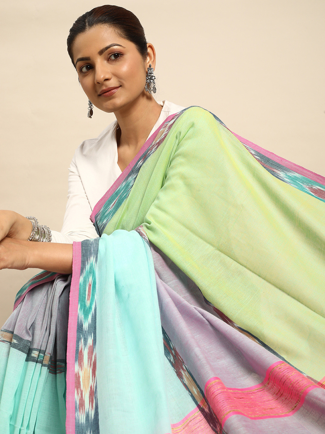 

Taavi Pure Cotton Handloom Woven Saree With Attached Unstitched Blouse, Blue