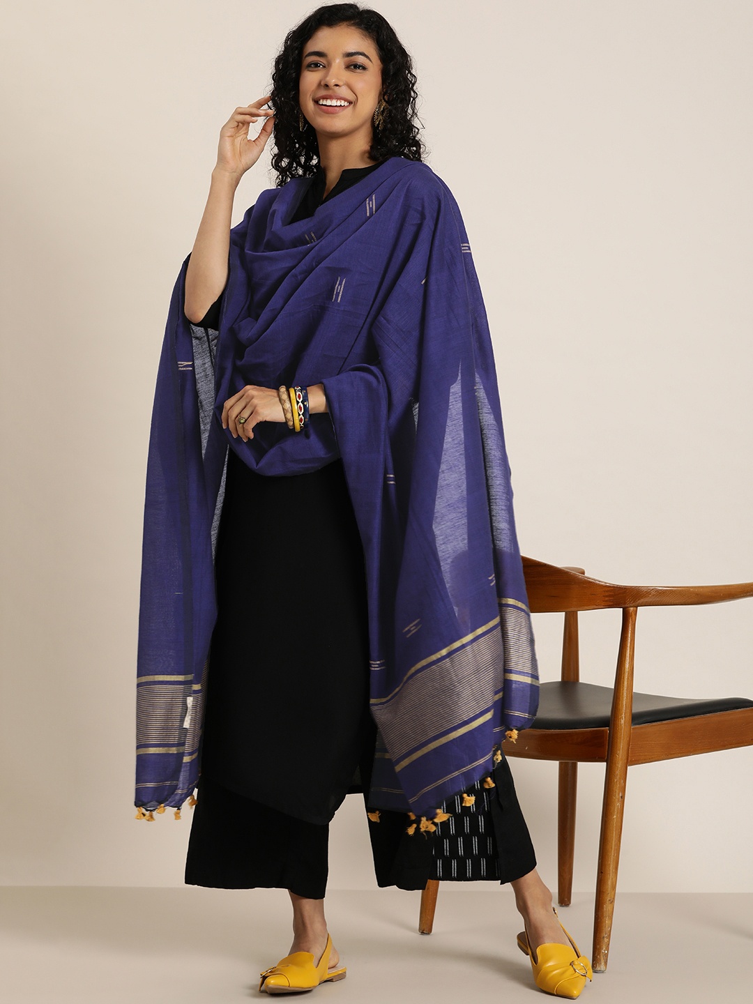 

Taavi Pure Cotton Buti Handloom Dupatta, Navy blue