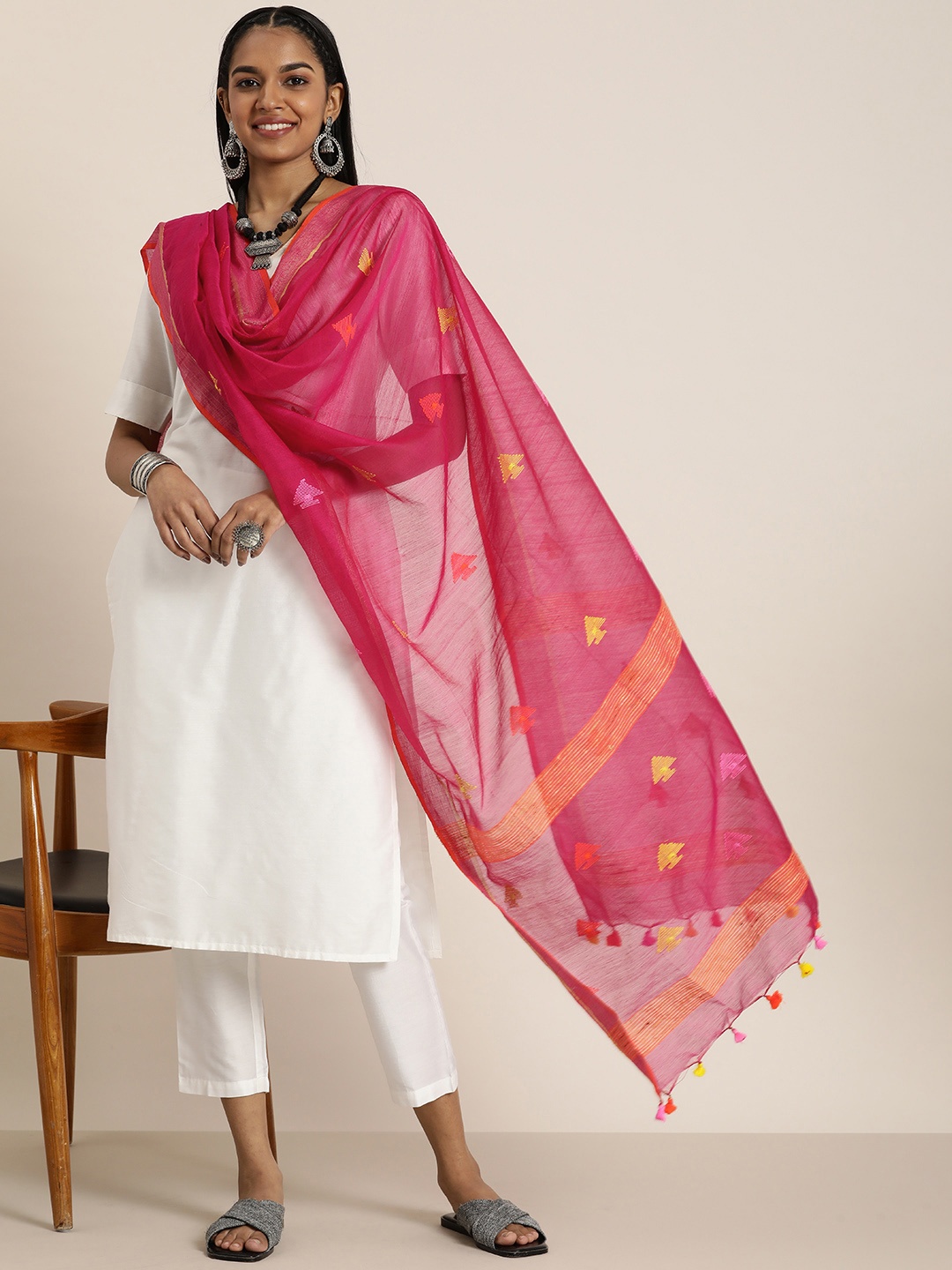 

Taavi Ethnic Motifs Woven Design Jamdani Dupatta, Pink