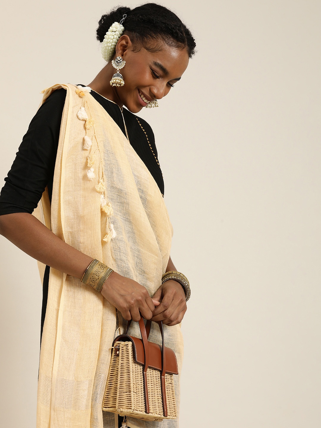 

Taavi Linen Zari Handloom Dupatta, Beige