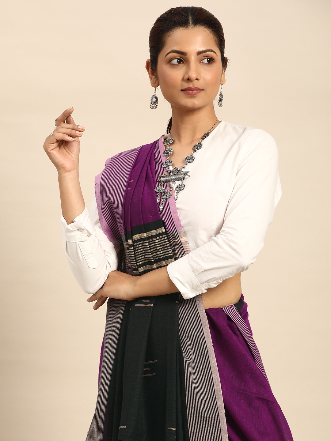 

Taavi Woven Design Pure Cotton Saree, Purple