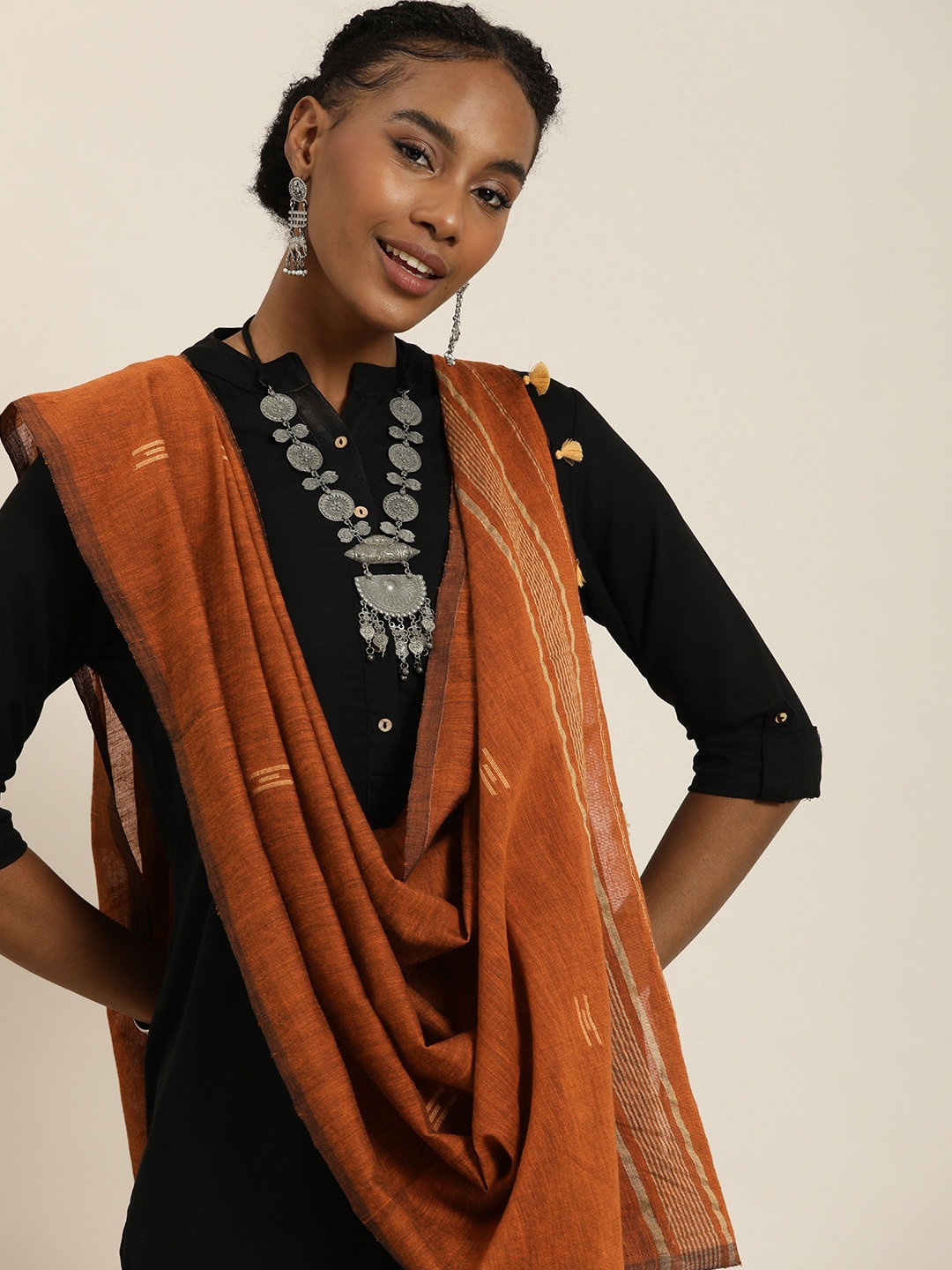 

Taavi Woven Design Tasselled Dupatta, Rust