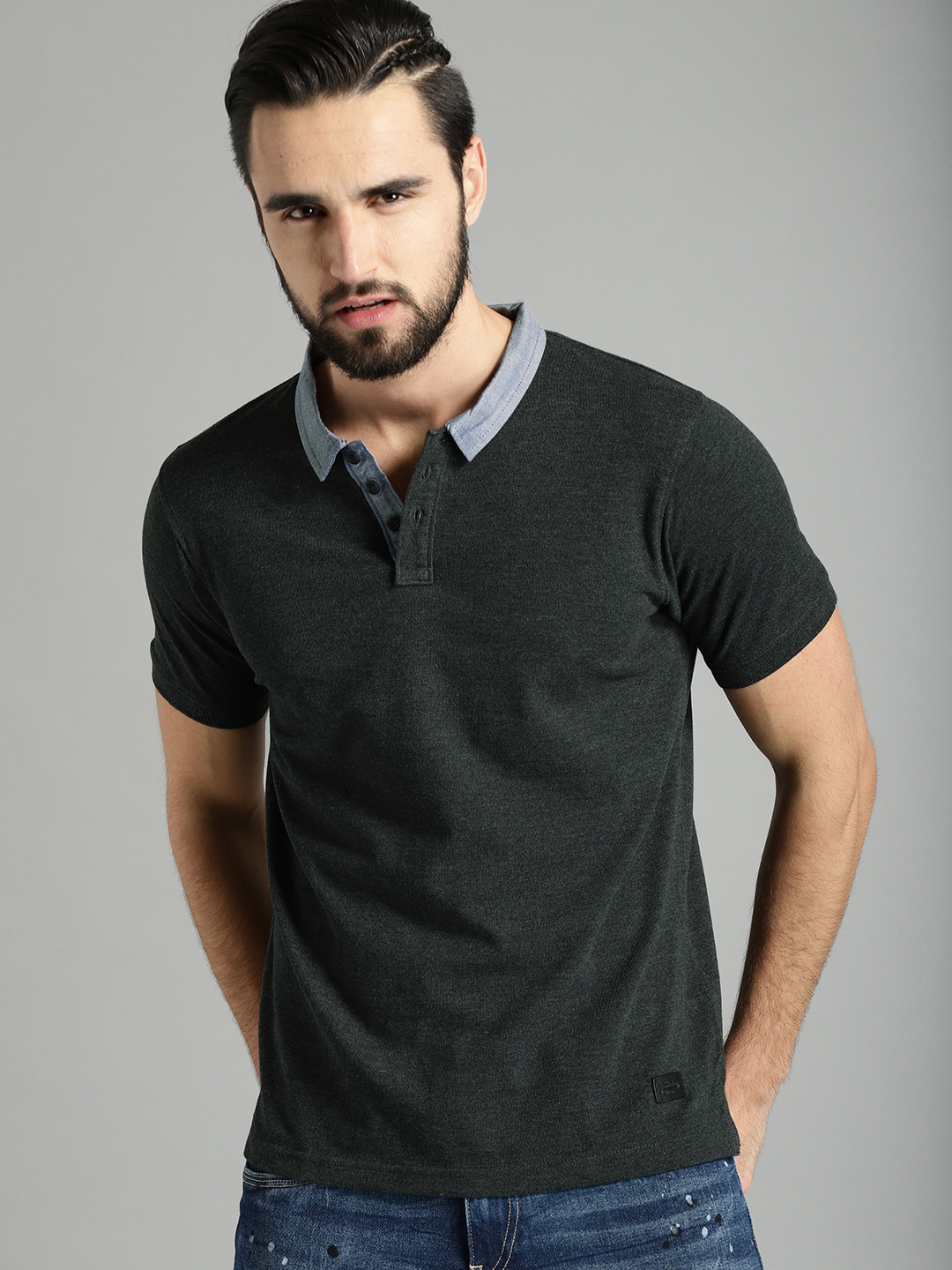 

Roadster Men Charcoal Grey Solid Polo Collar T-shirt