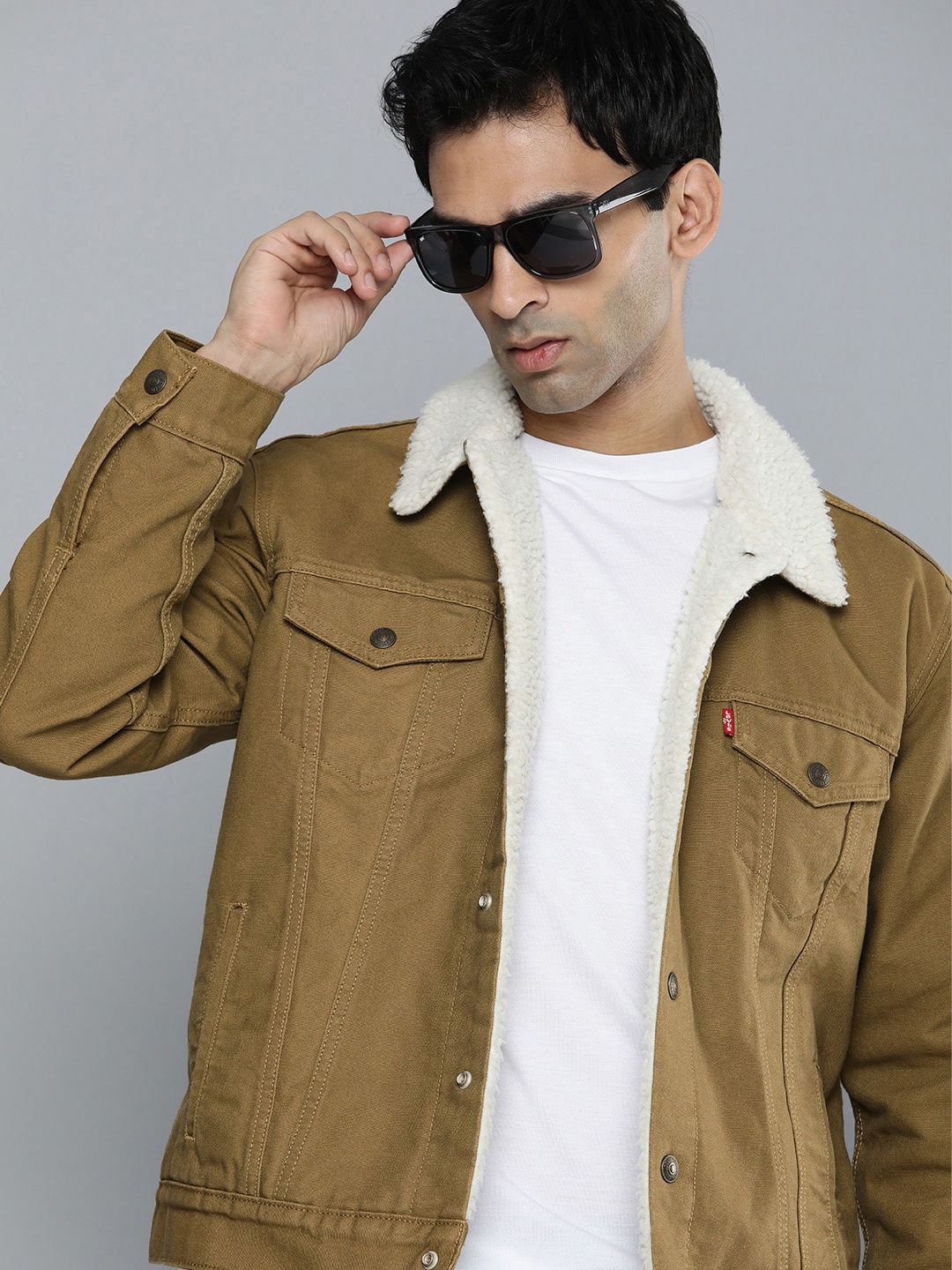 

Levis Men Pure Cotton Denim Jacket, Brown