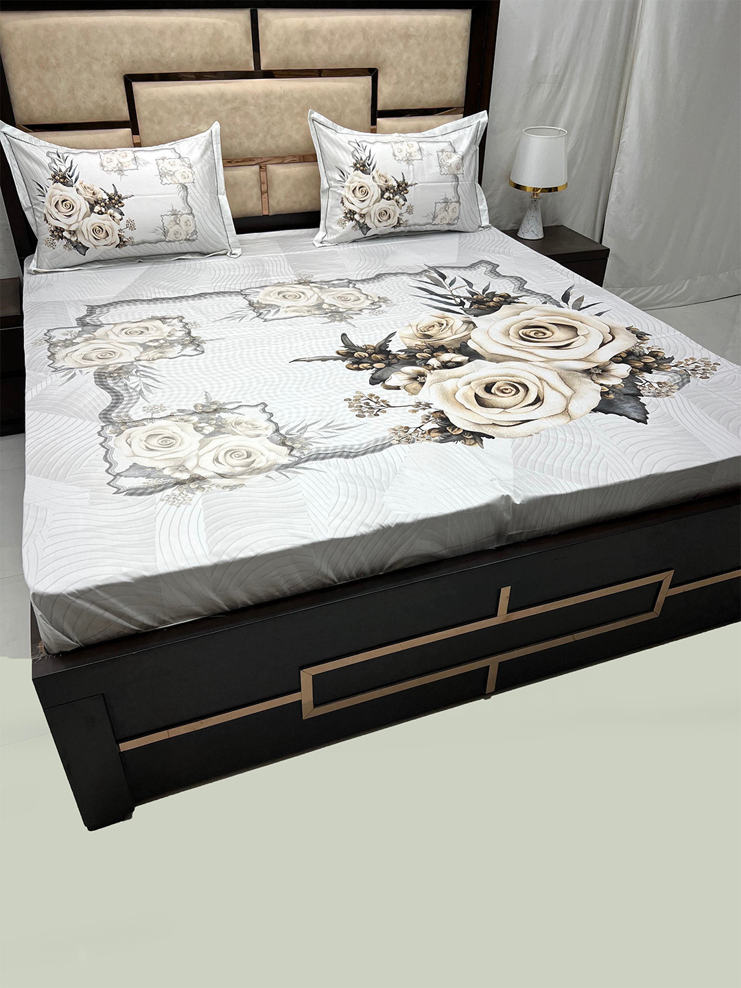 

Pure Decor Majestic Grey & Black Floral Cotton 500 TC King Bedsheet With 2 Pillow Covers
