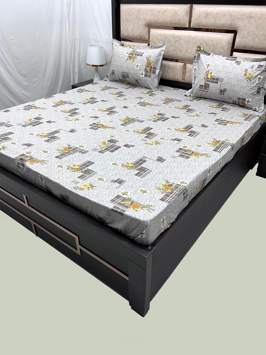 

Pure Decor Velar Fur Sib Grey Floral Cotton 400 TC King Bedsheet With 2 Pillow Covers