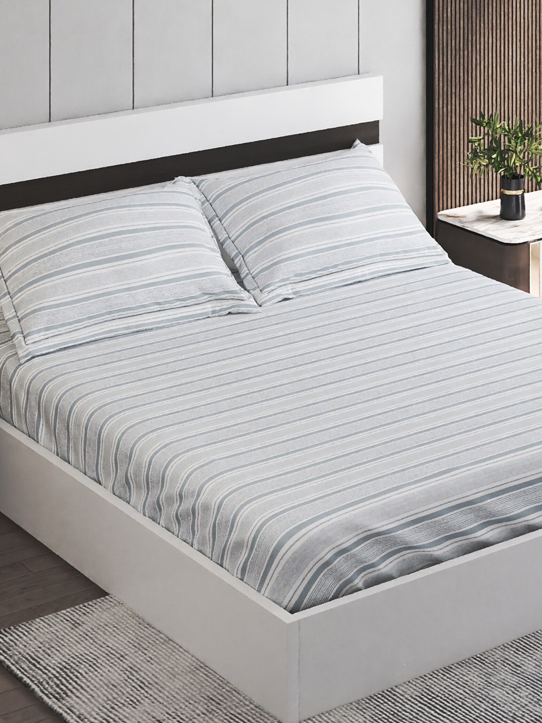 

Home Centre Grandeur Grey Striped 300 TC Cotton Fitted King Bedsheet With 2 Pillow Covers