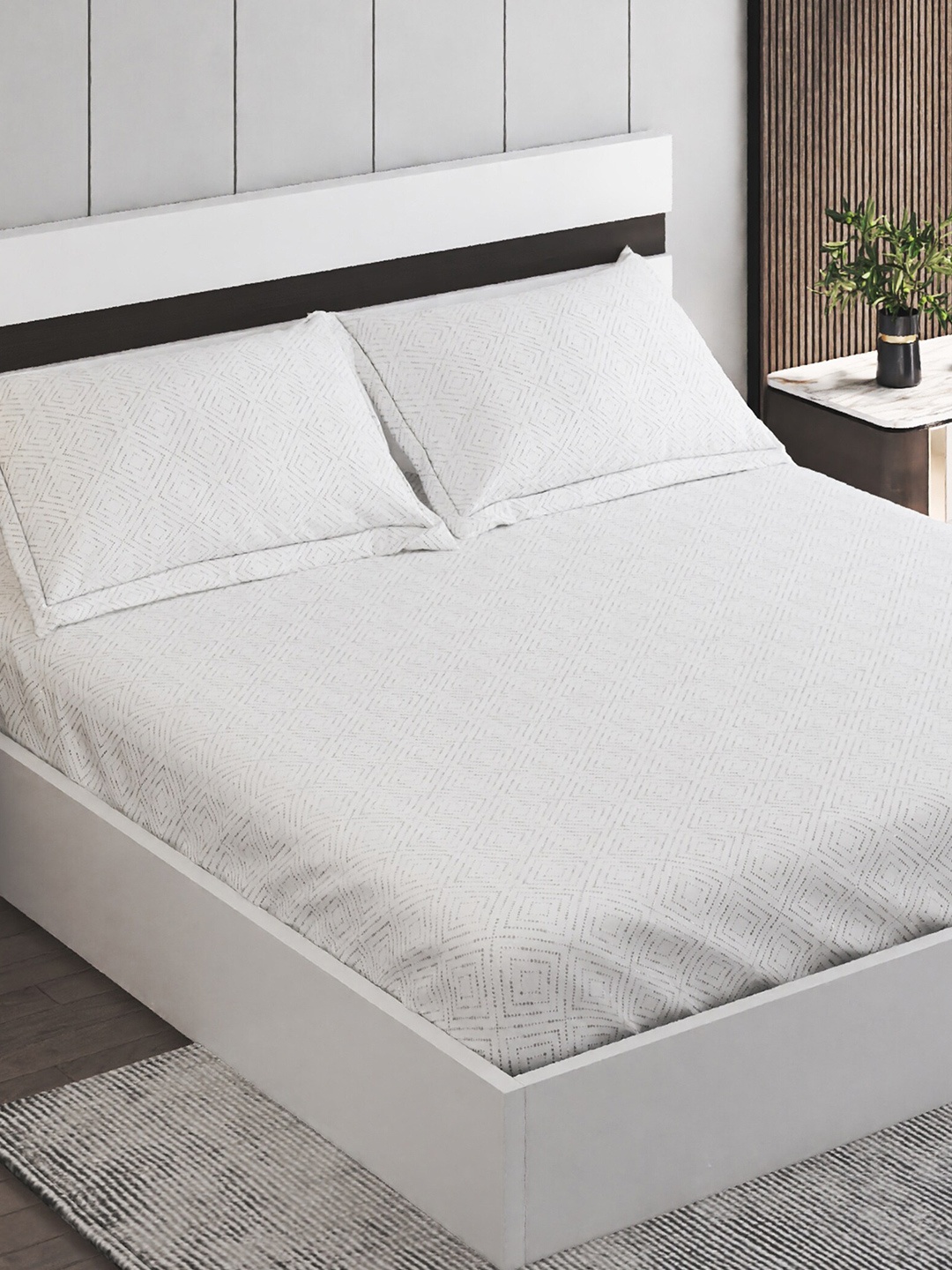 

Home Centre Grandeur White Geometric 300 TC Cotton King Bedsheet With 2 Pillow Covers