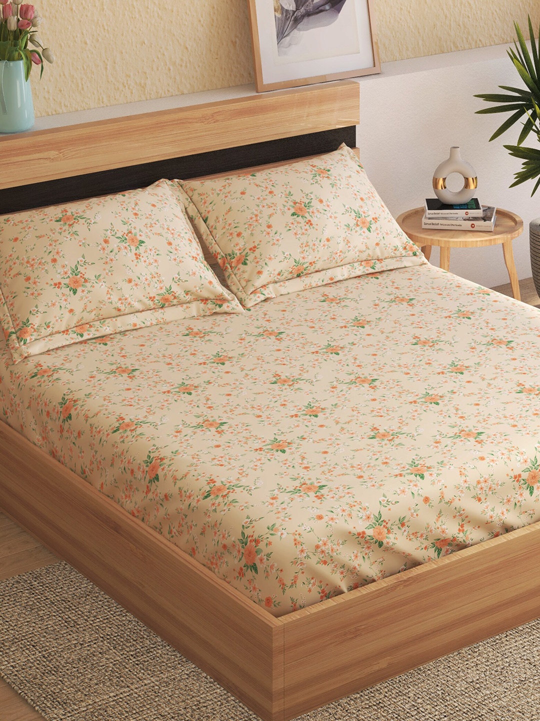 

Home Centre Grandeur Beige Floral 200 TC Cotton Fitted King Bedsheet With 2 Pillow Covers