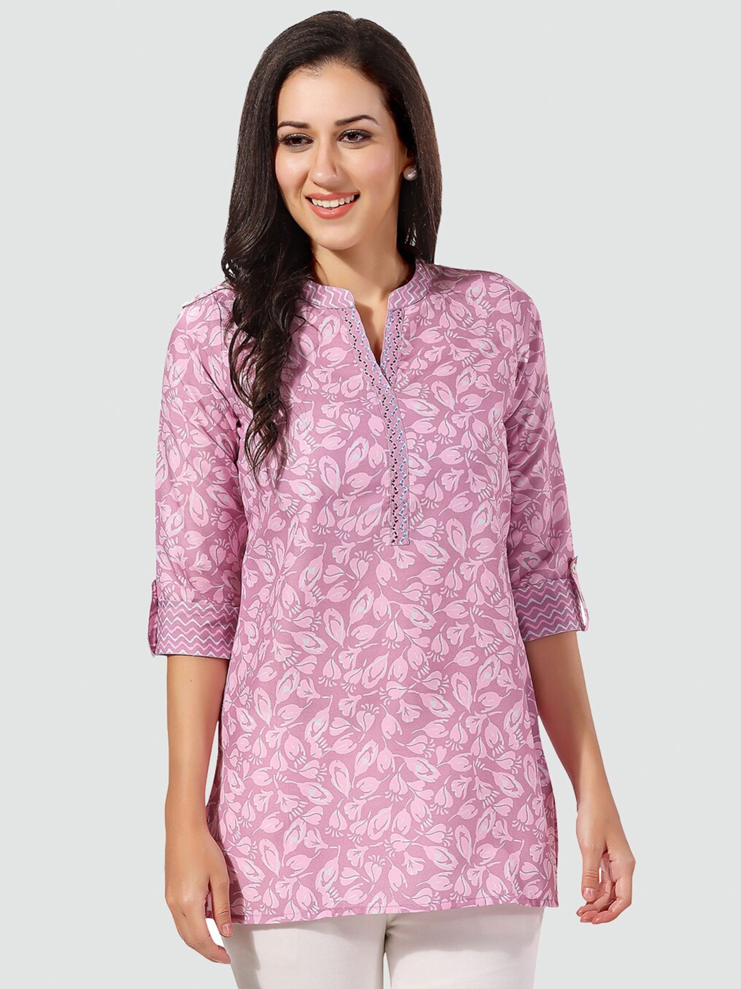 

Saree Swarg Floral Printed Roll Up Sleeves Kurti, Pink