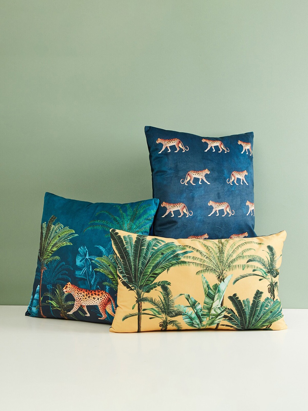 

Home Centre Blue Jungle Safari Printed Square Cushion