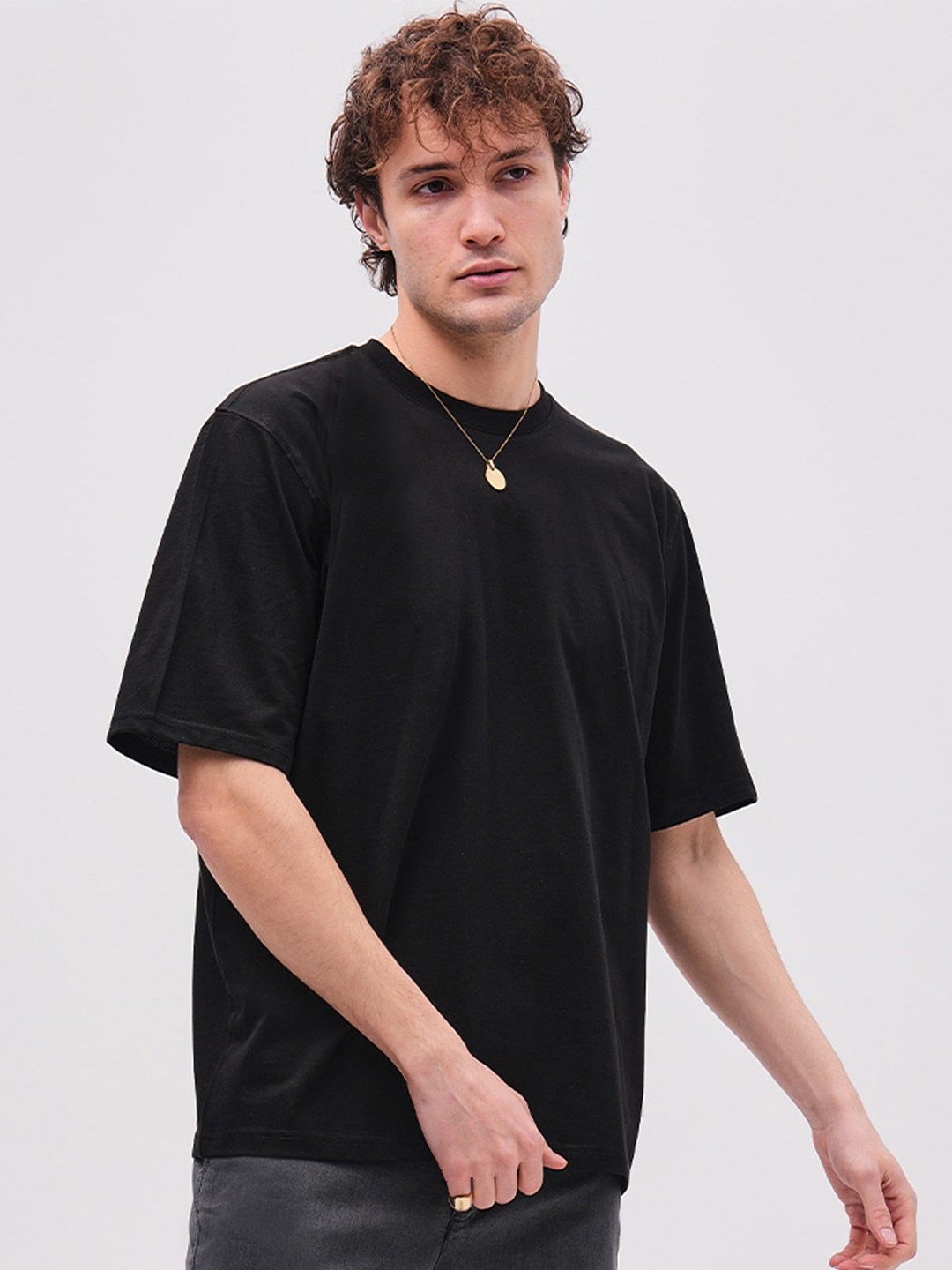 

PRET A TUER Round Neck Pure Cotton Loose Fit T-shirt, Black