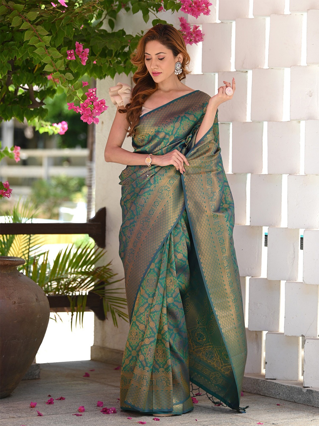 

BEATITUDE Ethnic Woven Design Zari Banarasi Saree, Green