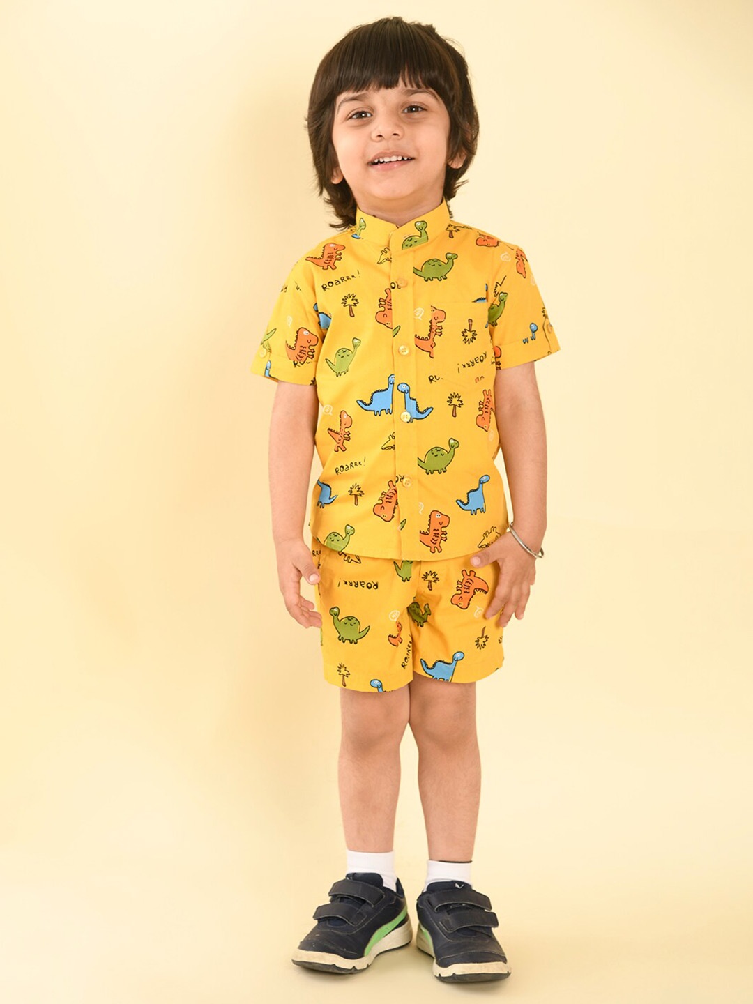 

LIL PITAARA Boys Conversational Printed Pure Cotton Shirt with Shorts, Yellow