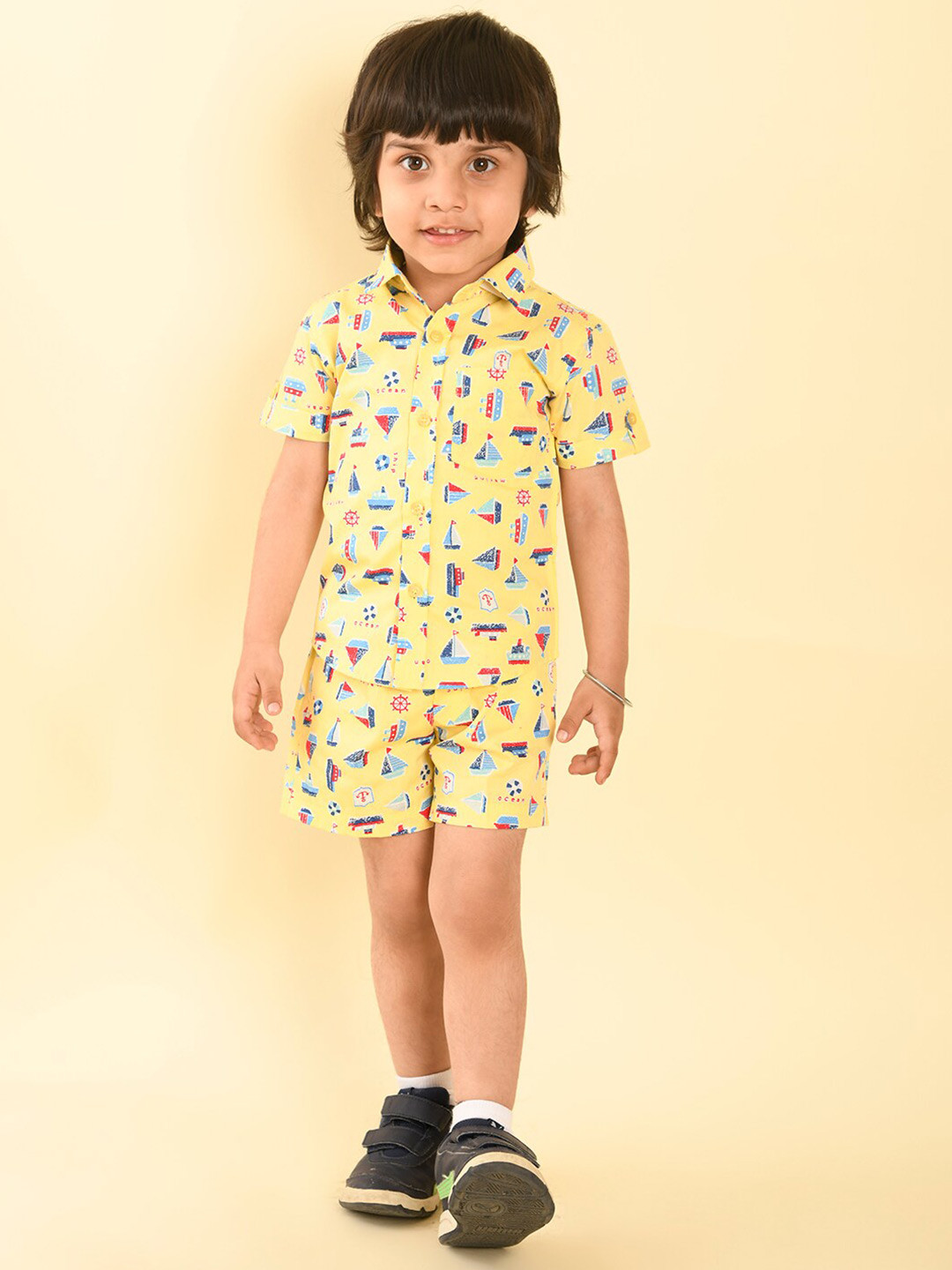 

LIL PITAARA Boys Conversational Printed Pure Cotton Shirt with Shorts, Yellow