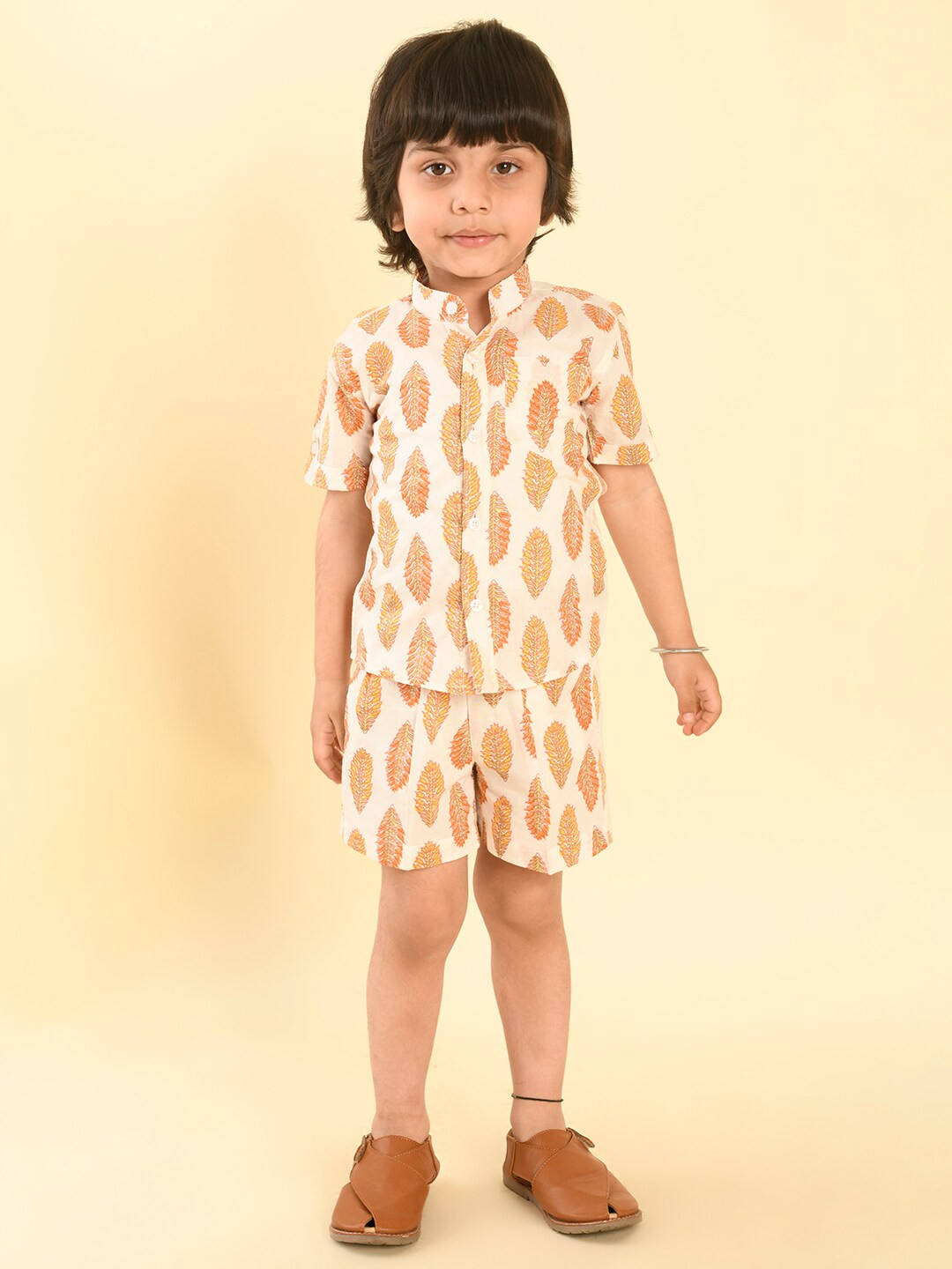 

LIL PITAARA Boys Floral Printed Pure Cotton Shirt with Shorts, Orange