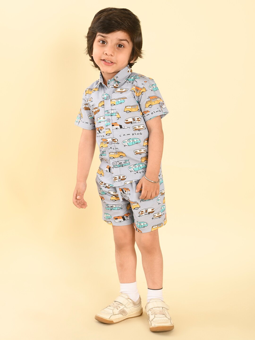 

LIL PITAARA Boys Conversational Printed Pure Cotton Shirt with Shorts, Grey