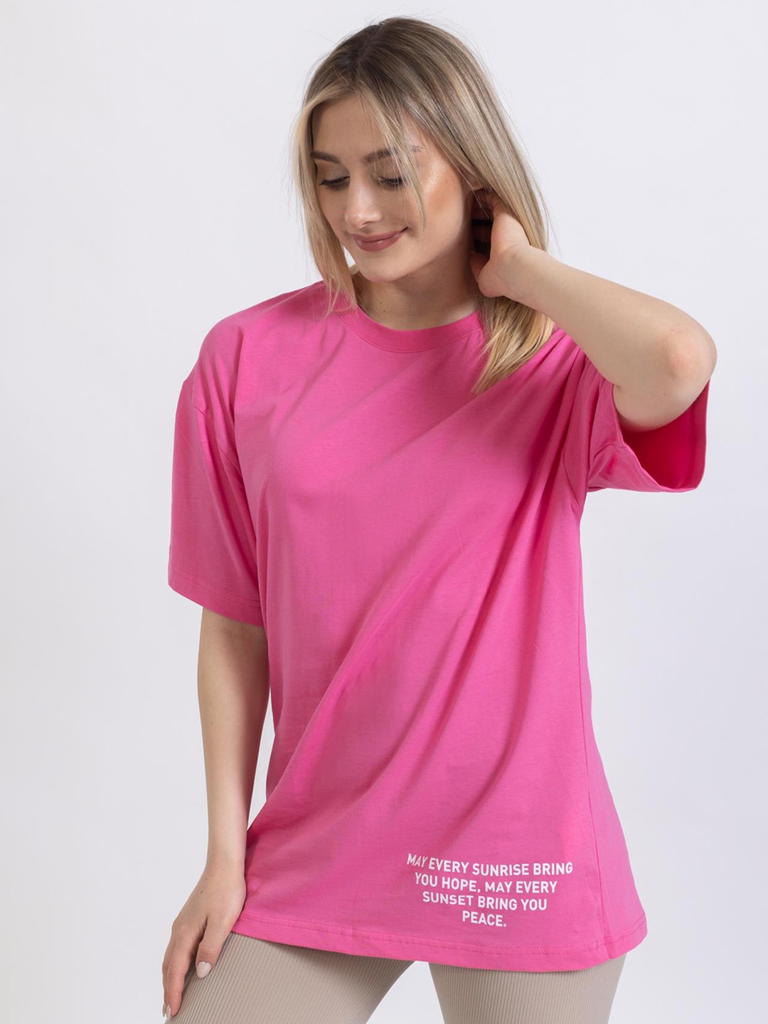 

PRET A TUER Typography Printed Drop Shoulder Sleeves Pure Cotton Oversized T-shirt, Pink