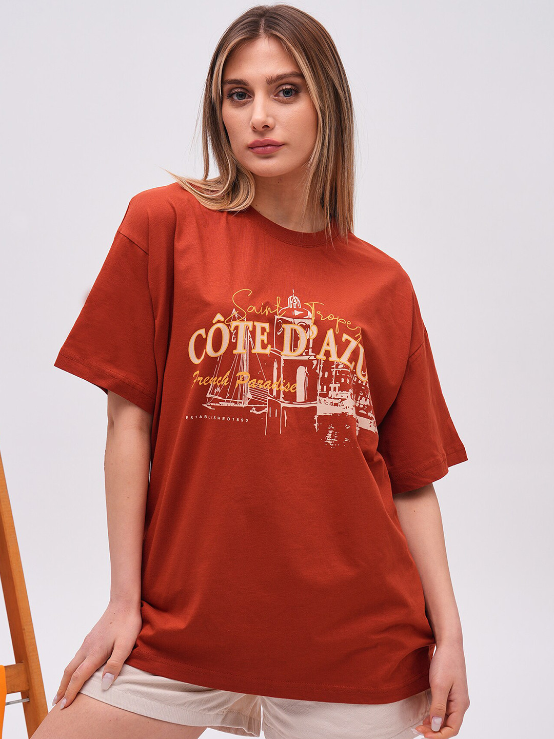 

PRET A TUER Typography Printed Drop-Shoulder Sleeves Pure Cotton Oversized T-shirt, Red