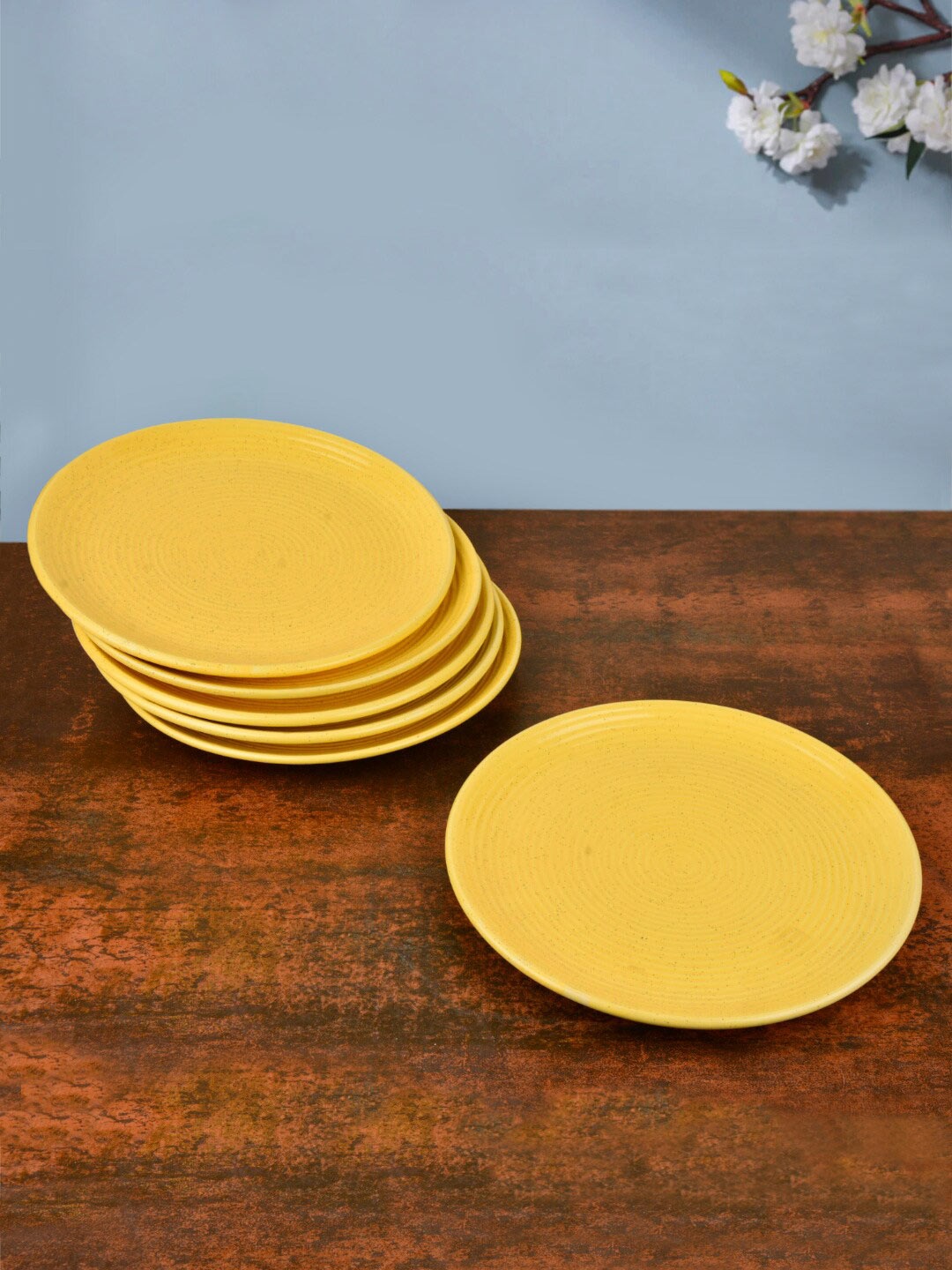 

StyleMyWay Yellow 6-Pieces Textured Ceramic Glossy Serving Plates
