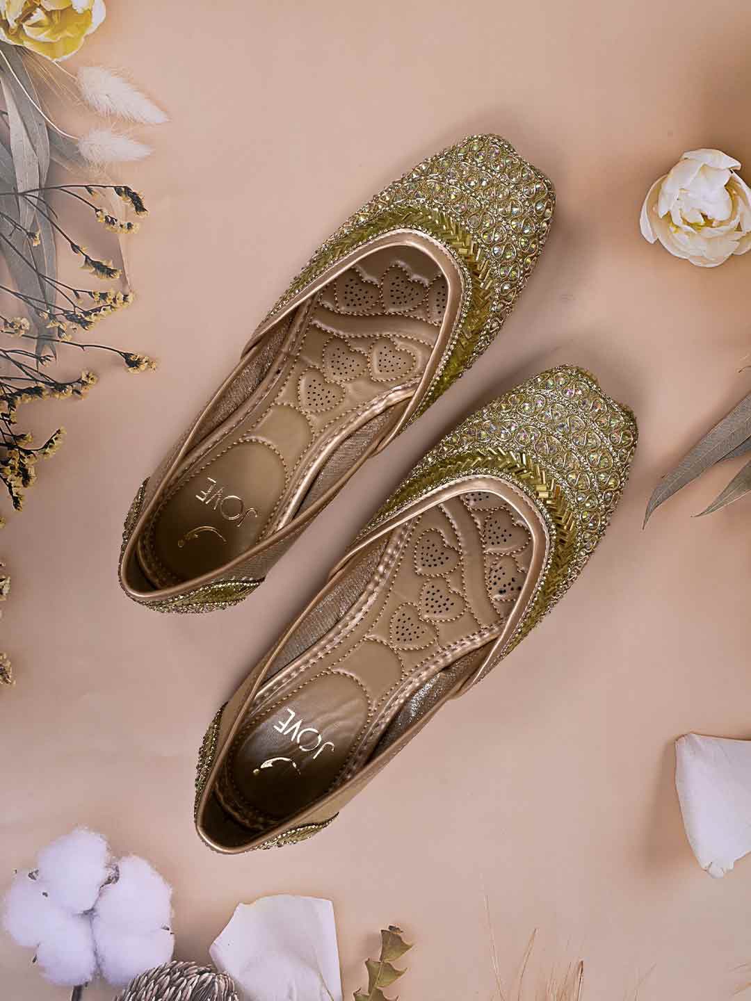 

Jove Gold-Toned Embellished Ethnic Mojaris
