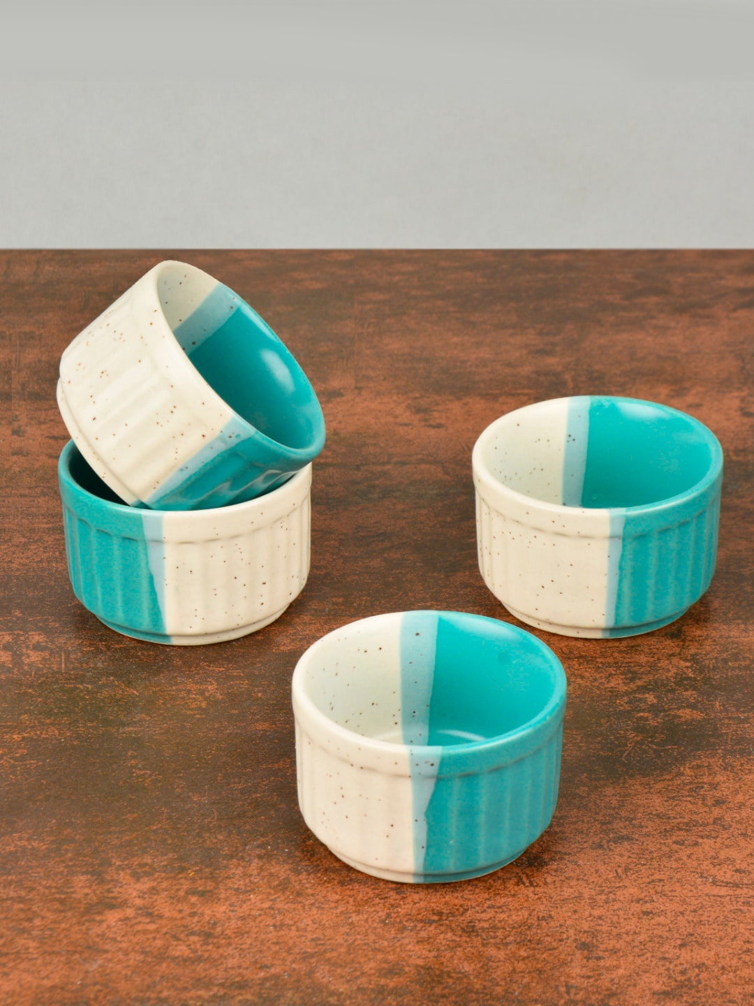 

StyleMyWay Turquoise Blue & Off White 4-Pieces Colourblocked Ceramic Dip Bowls 50ml