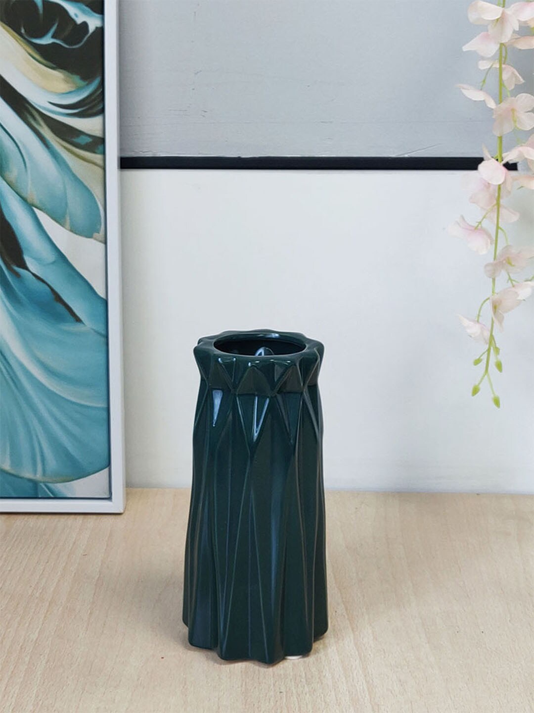 

Art Street Green Textured Ceramic Flower Vase
