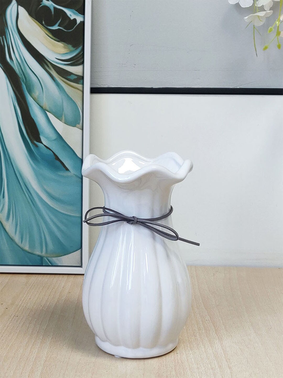 

Art Street White Textured Ceramic Flower Vase
