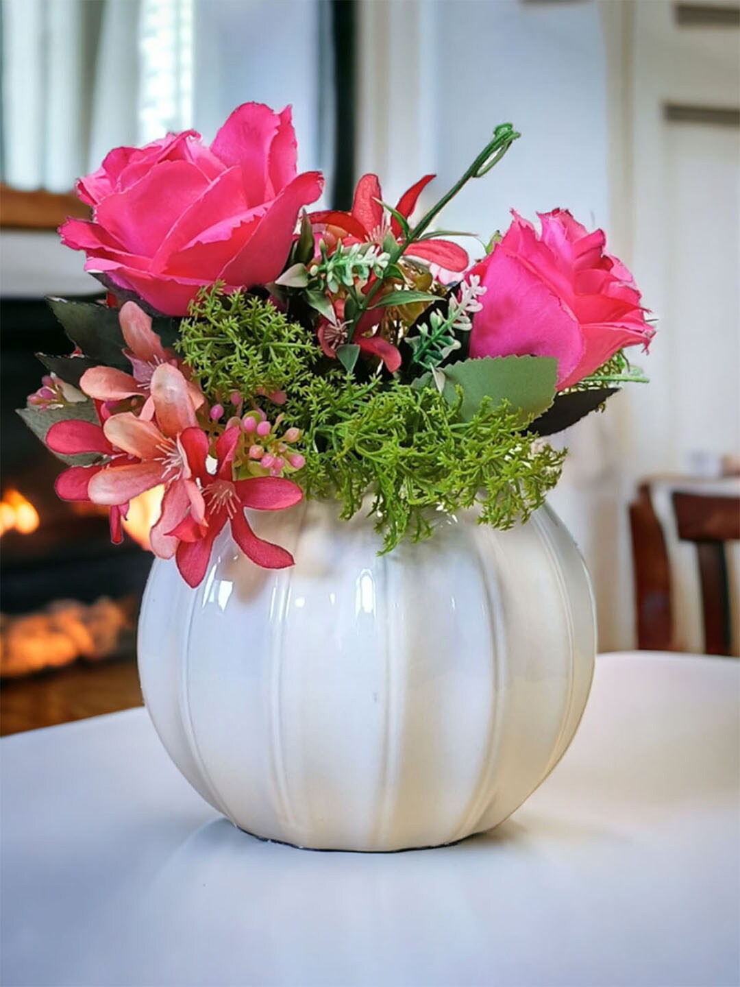 

Art Street White Textured Ceramic Flower Vase