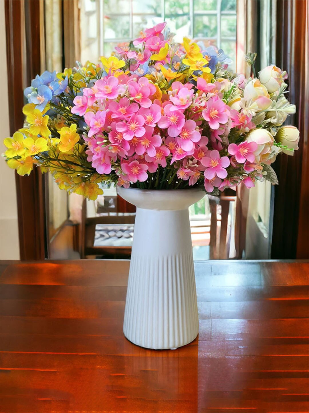 

Art Street White Textured Ceramic Flower Vase