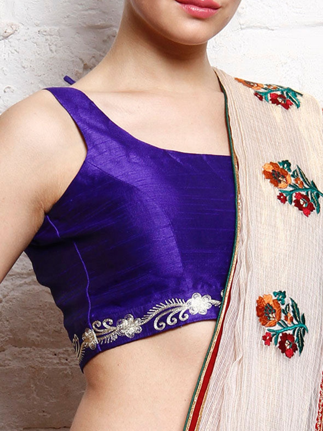 

KAANCHIE NANGGIA Thread Work Embroidered Silk Saree Blouse, Blue