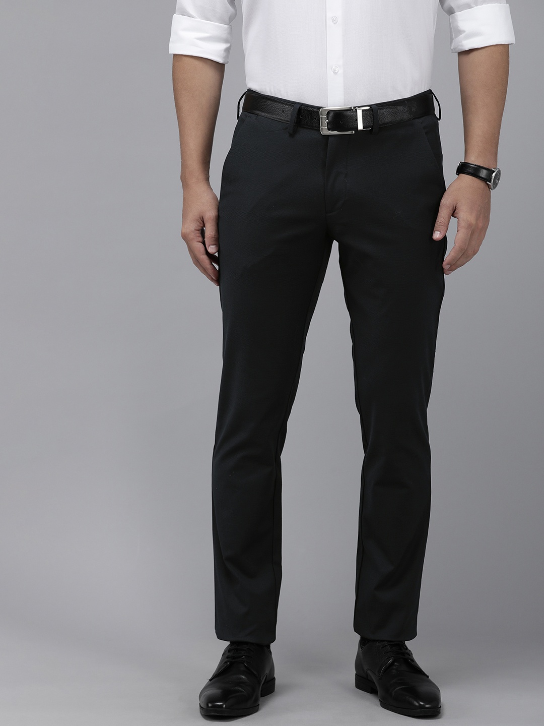 Van Heusen Men Checked Slim Fit Trousers, Charcoal