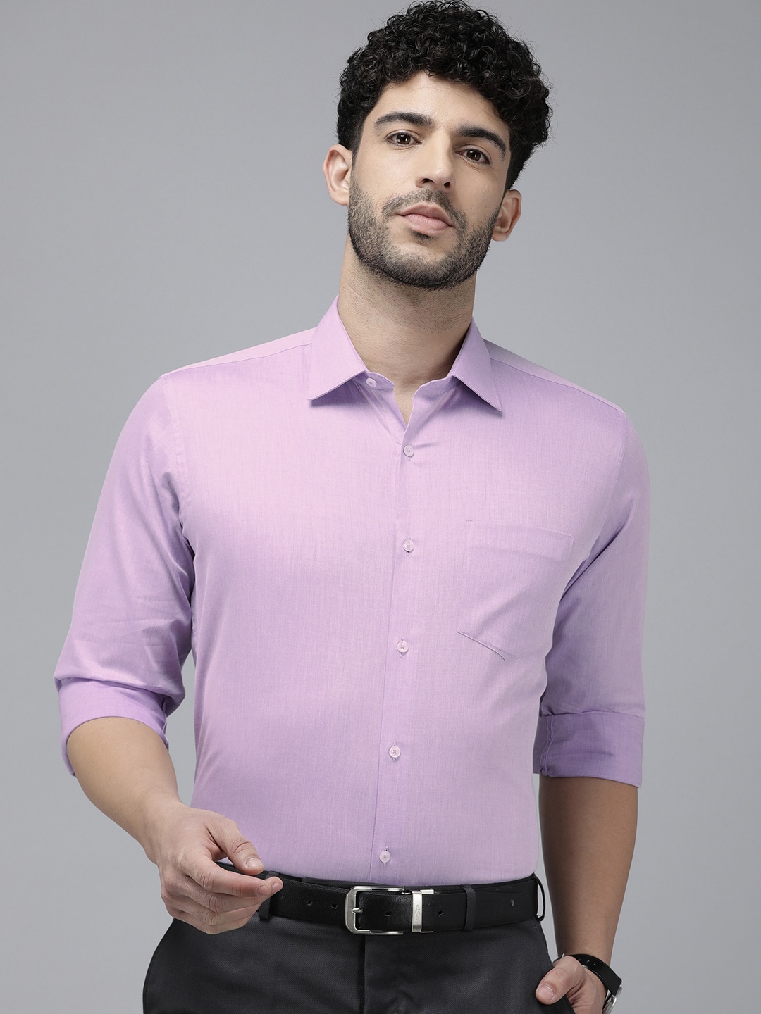 

Van Heusen Men Pure Cotton Opaque Formal Shirt, Lavender