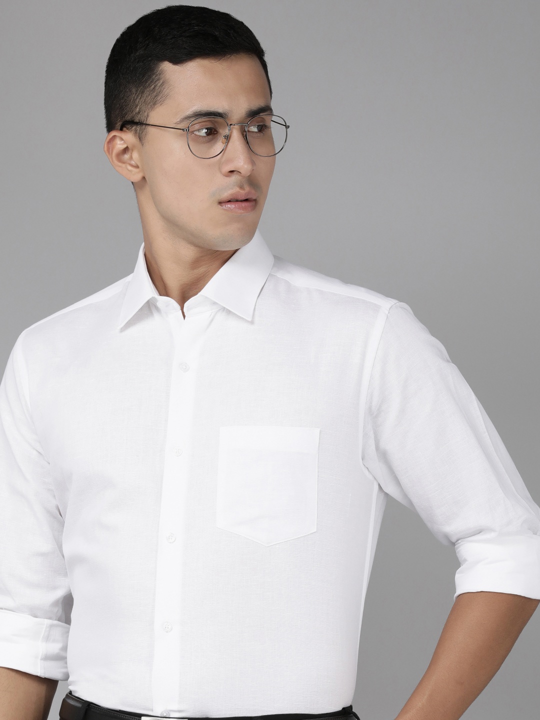 

Van Heusen Solid Custom Fit Cotton Linen Formal Shirt, White