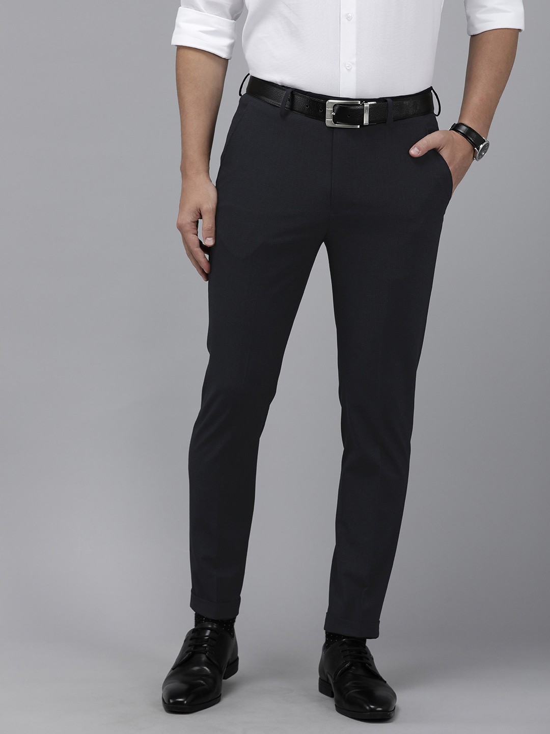 

Van Heusen Men Checked Slim Fit Formal Trousers, Navy blue
