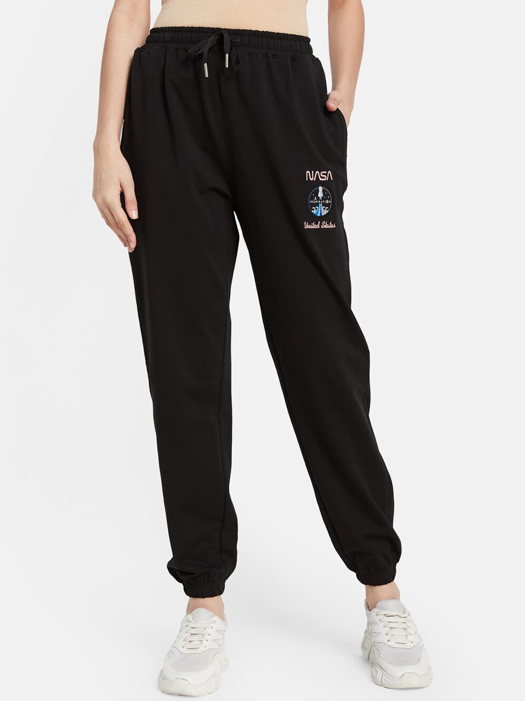 

METTLE Women Mid-Rise Casual Cotton Joggers, Black