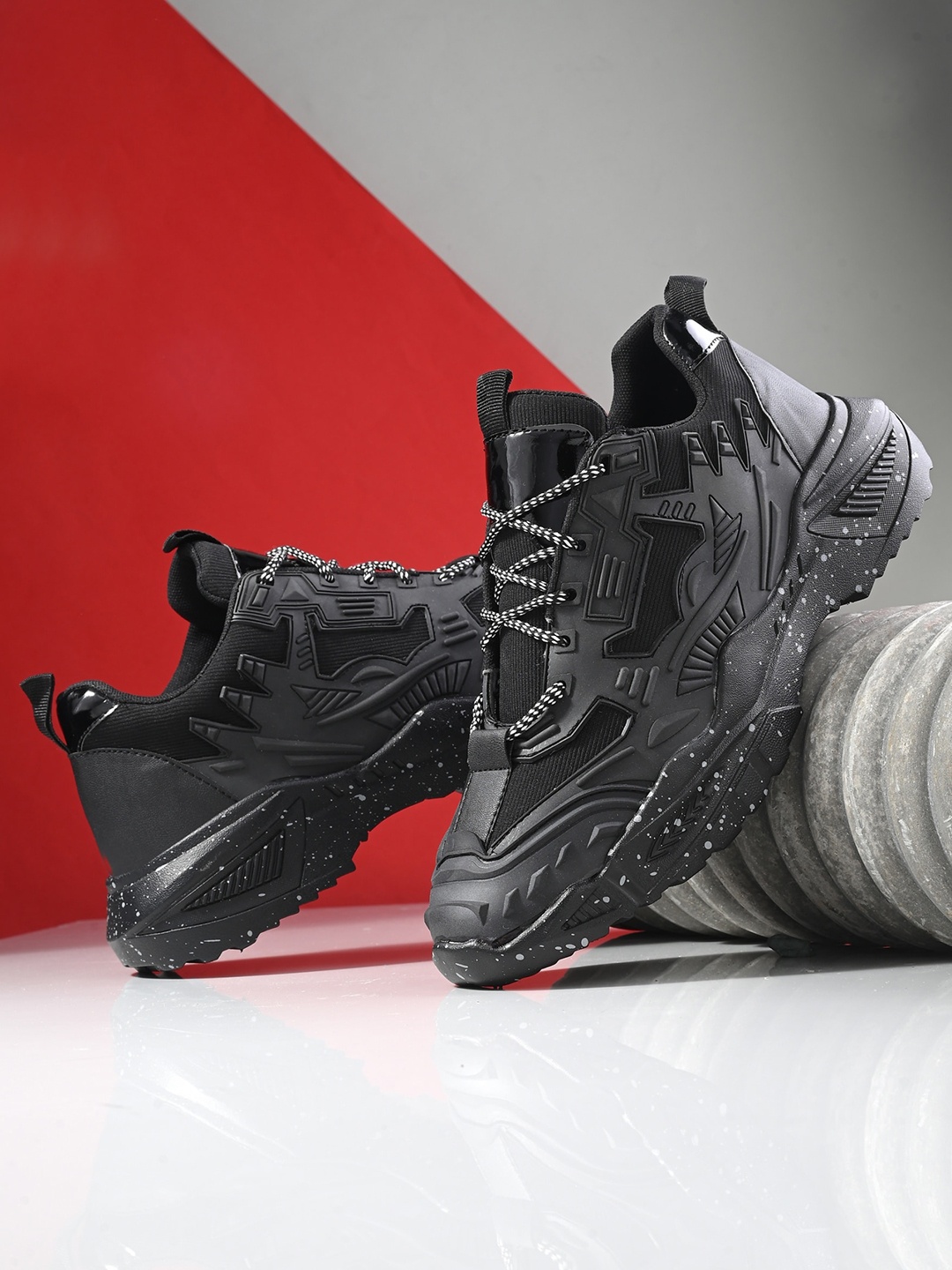 

The Roadster Lifestyle Co. Men Black Woven Design Sneakers