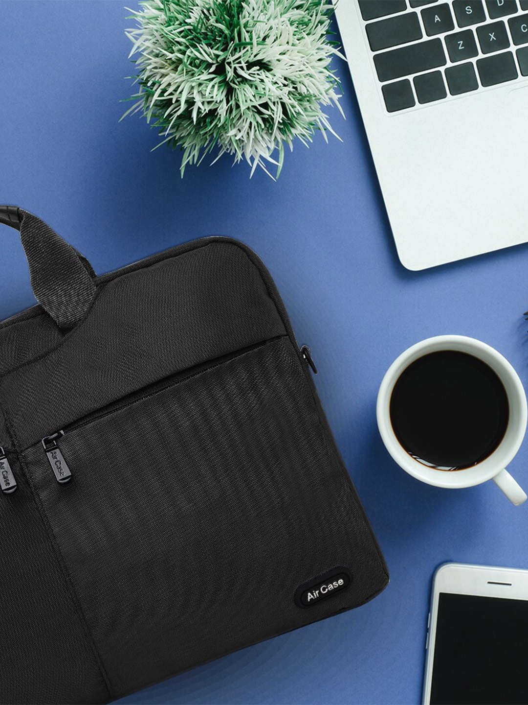 AirCase Water Resistant Laptop Sleeve, Black