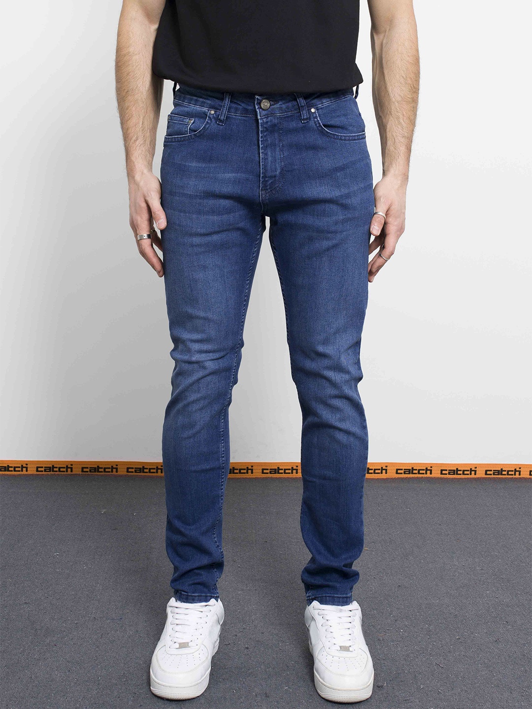 

catch Men Slim Fit Light Fade Stretchable Jeans, Navy blue