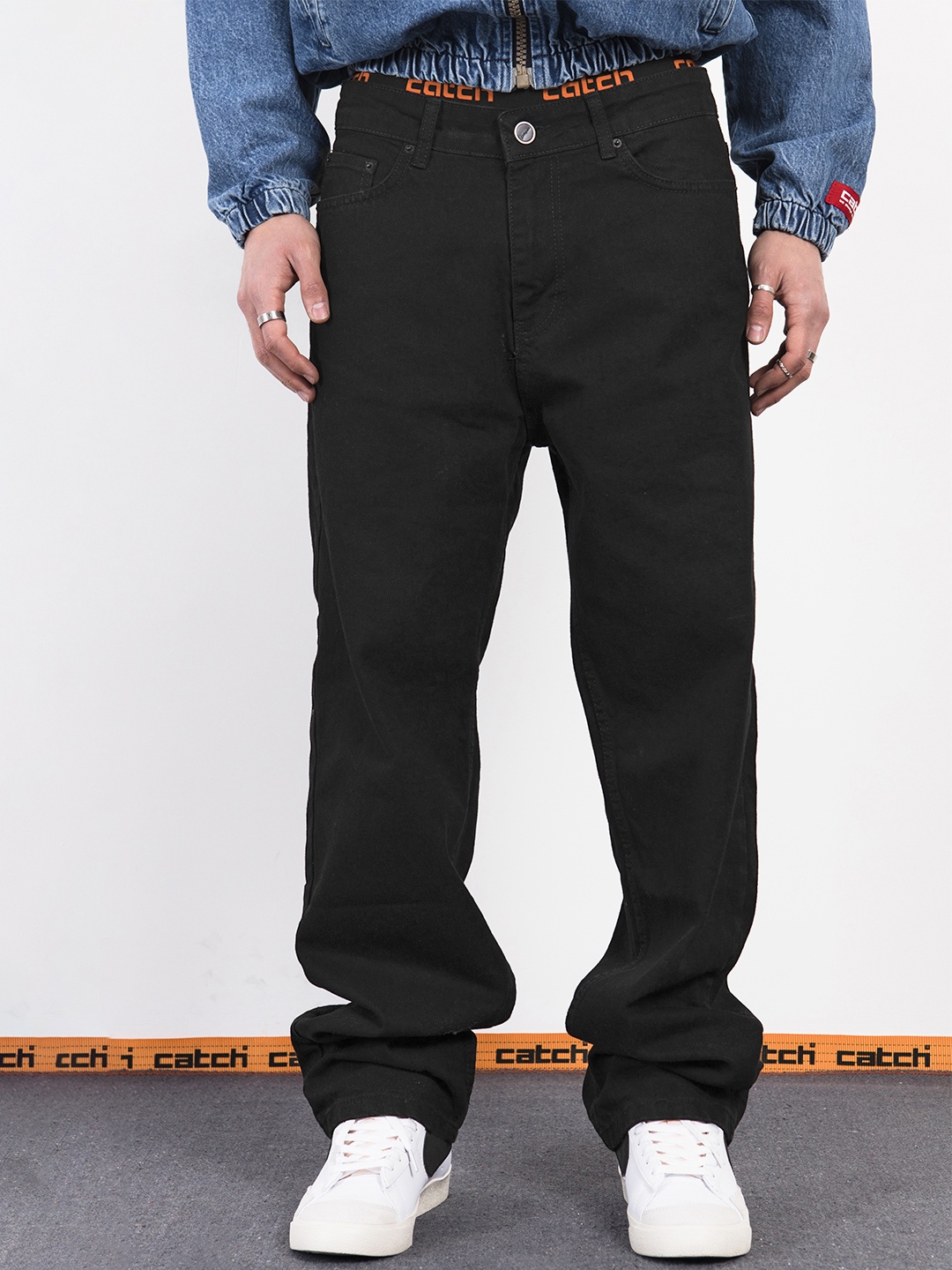 

catch Men Relaxed Fit Stretchable Jeans, Black