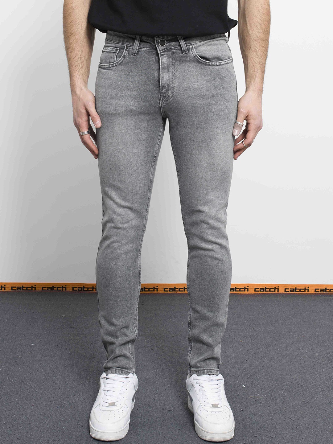 

catch Men Slim Fit Light Fade Stretchable Jeans, Grey