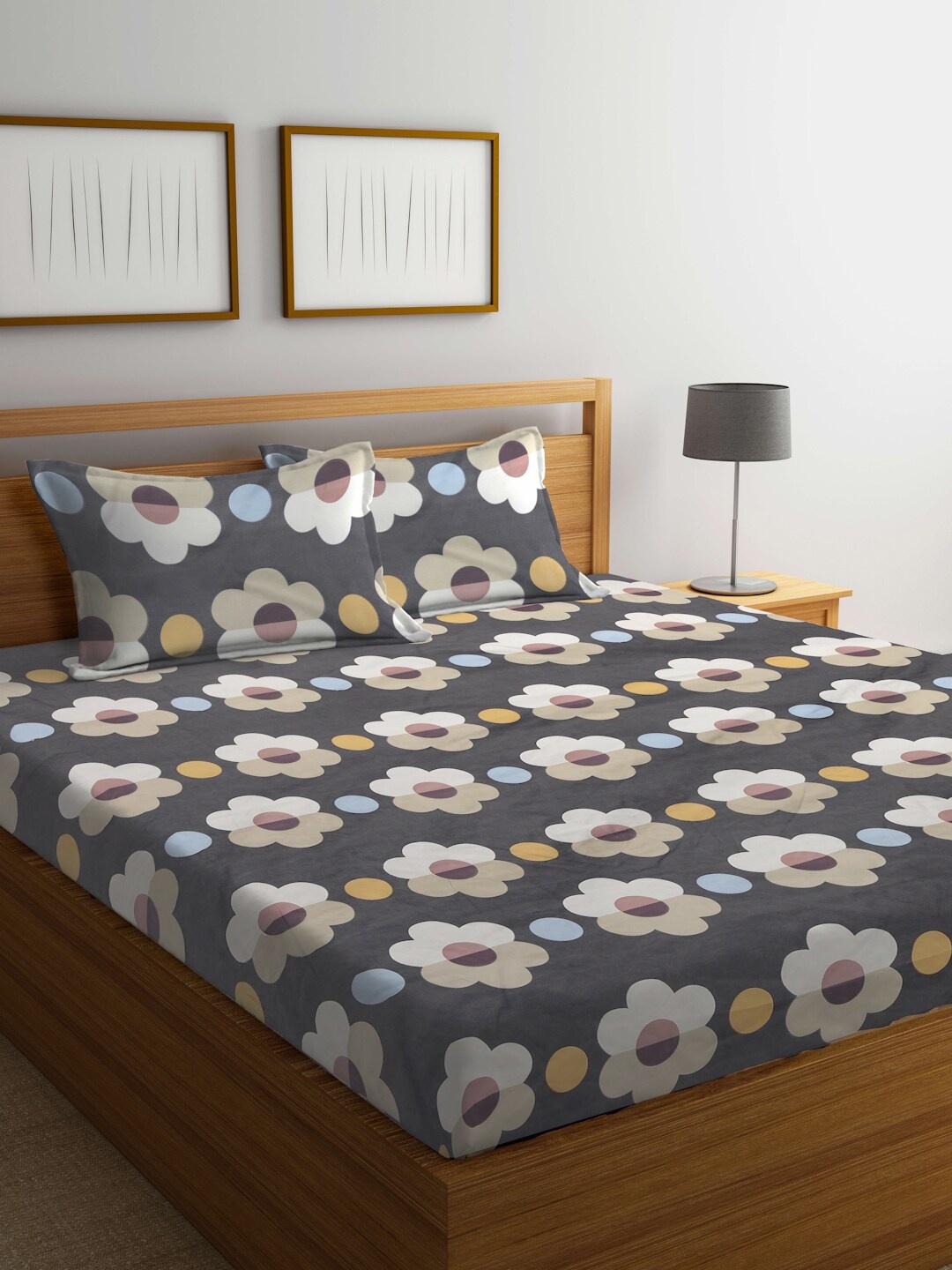 

FABINALIV Grey & White Floral 300 TC Fitted King Bedsheet with 2 Pillow Covers