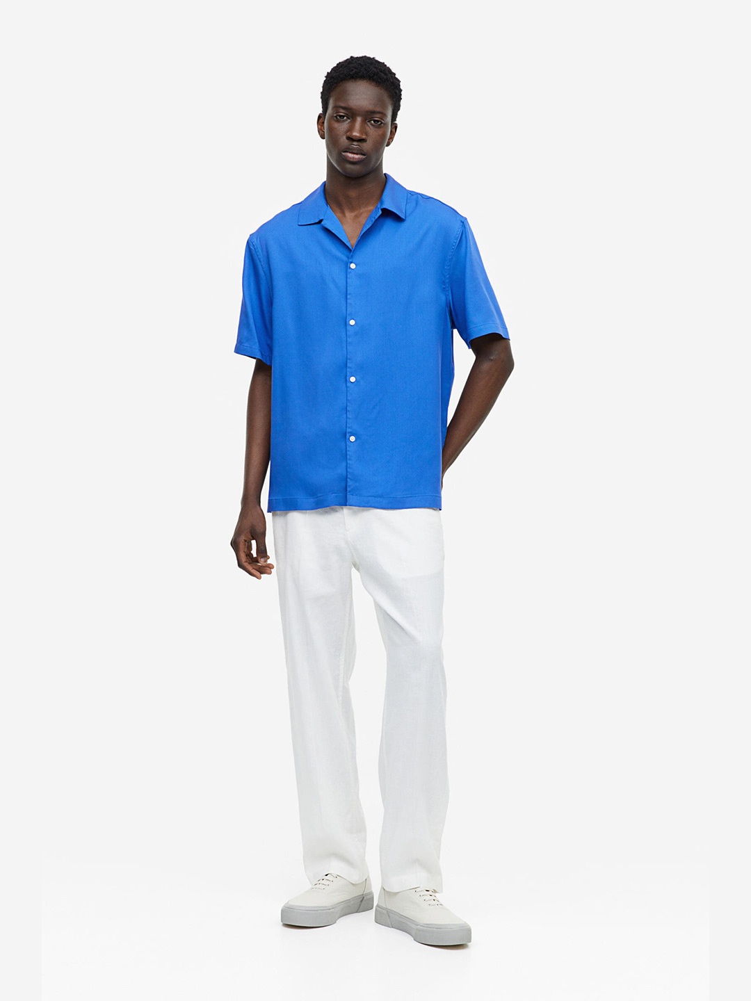 

H&M Men Regular Fit Short-Sleeved Lyocell Shirt, Blue