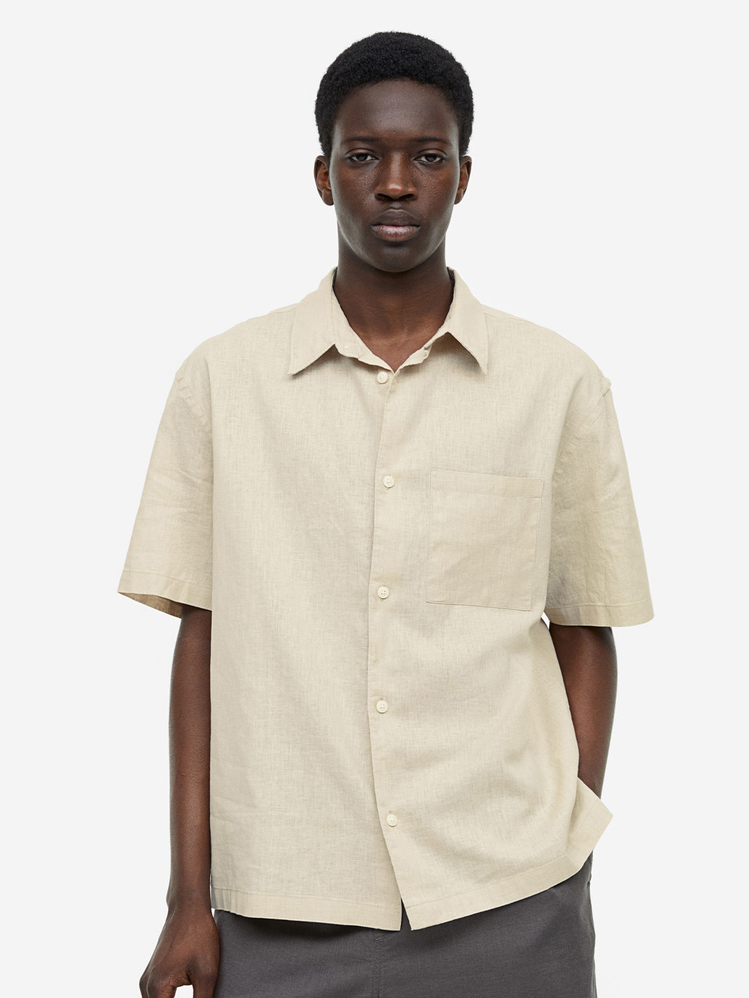 

H&M Men Relaxed Fit Short-Sleeved Linen-Blend Shirt, Beige