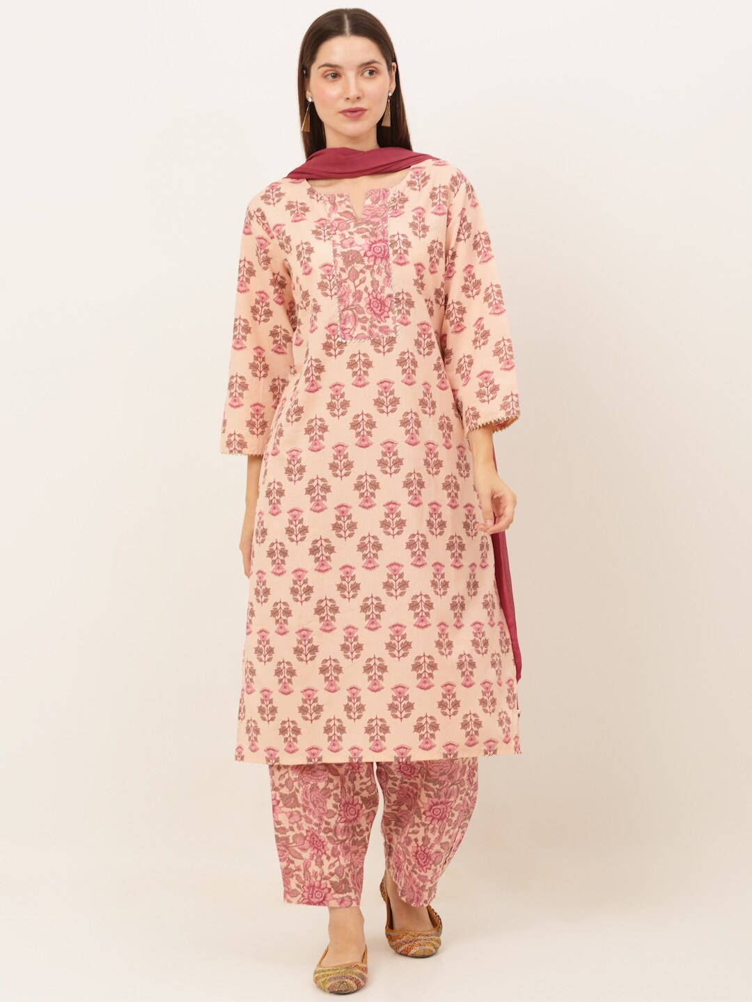 

Laado - Pamper Yourself Floral Printed Kurta With Trousers & Dupatta, Pink