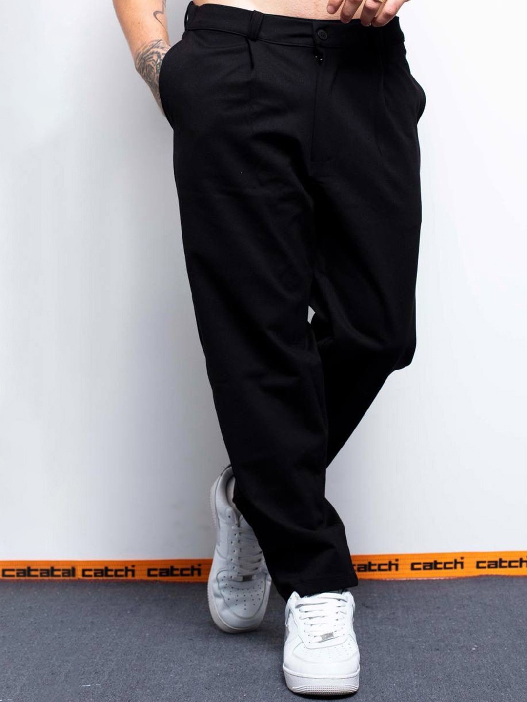

catch Men Tapered Fit Trousers, Black